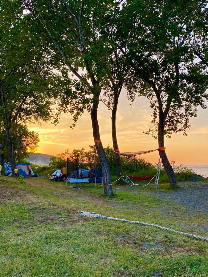 Campsite Beachfront Caravans *
