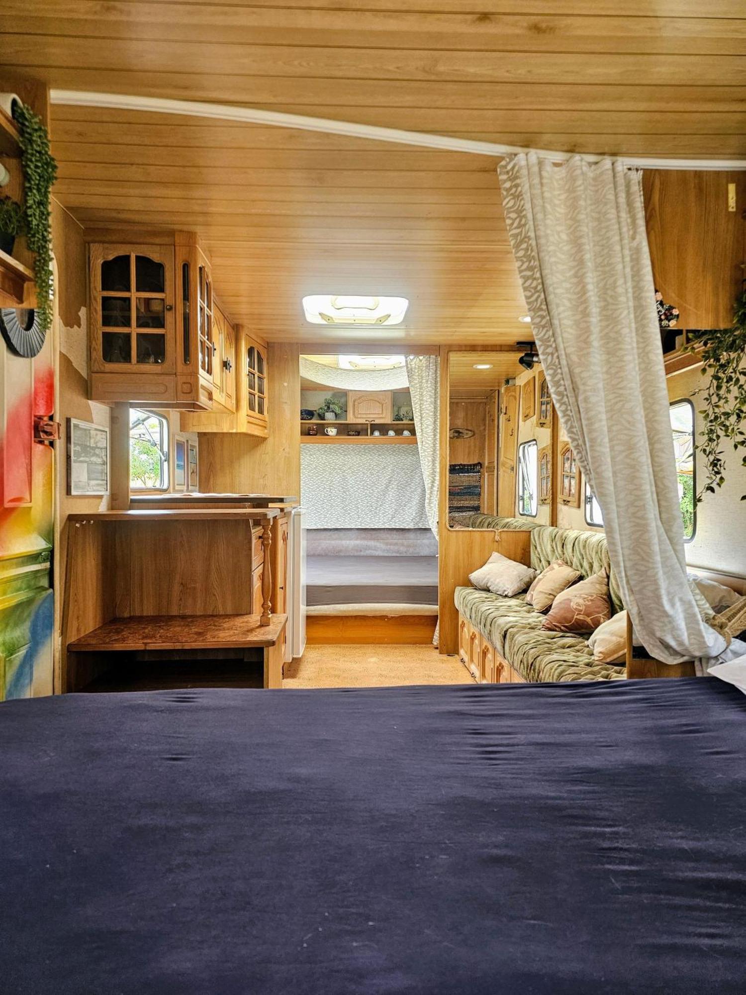 Beachfront Caravans Campsite Chernomorets