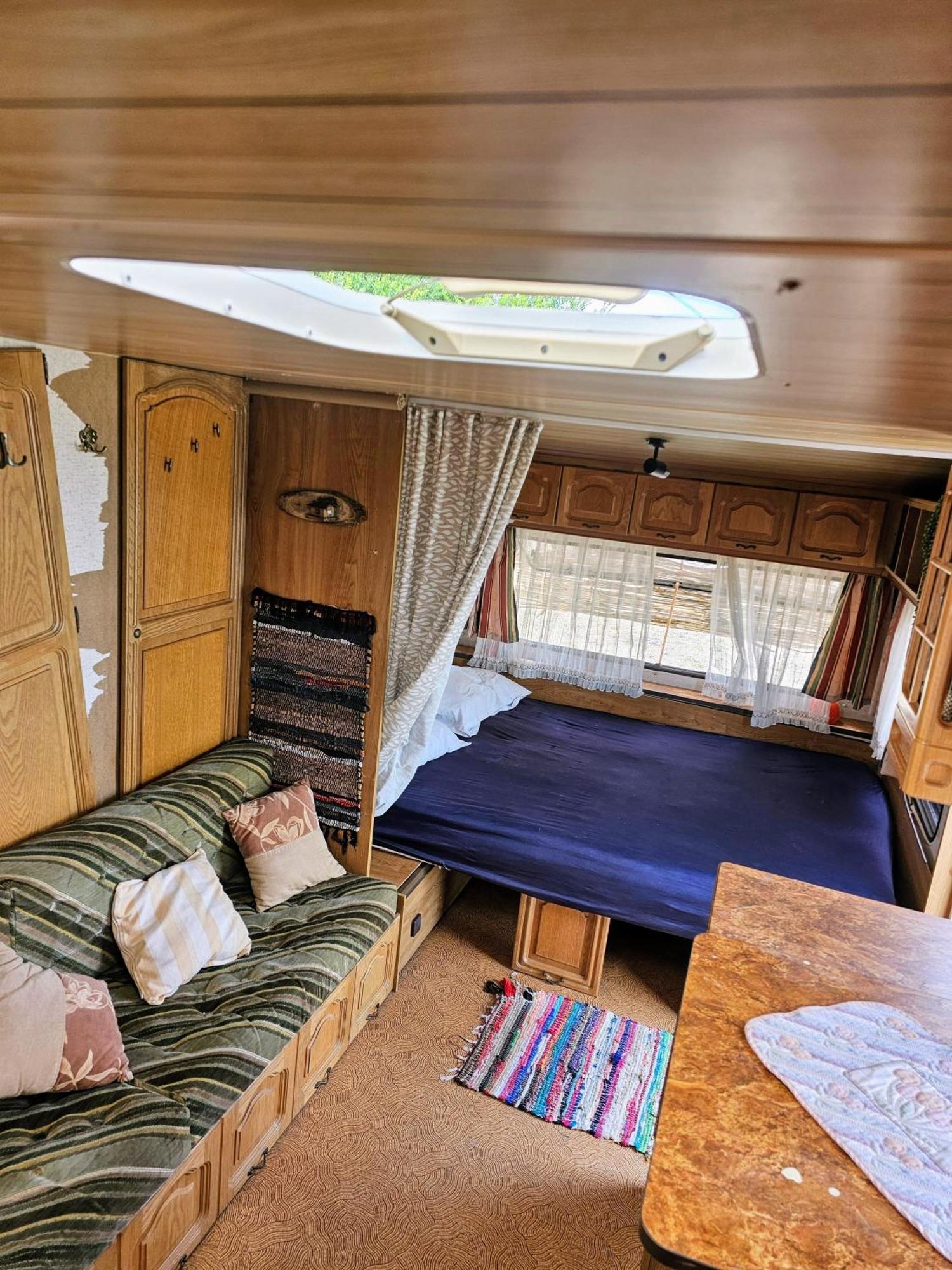 Campsite Beachfront Caravans *