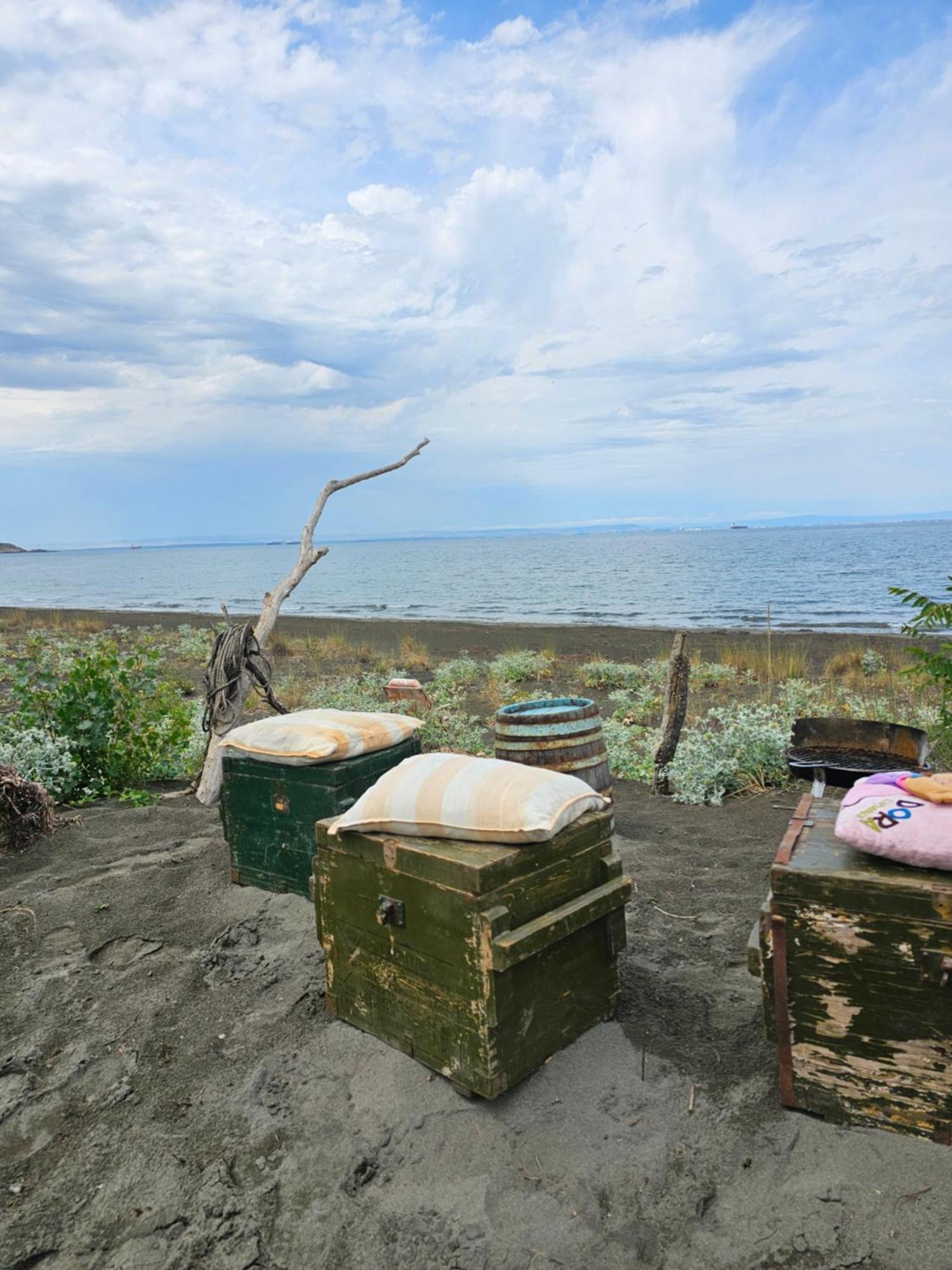 Beachfront Caravans * Chernomorets