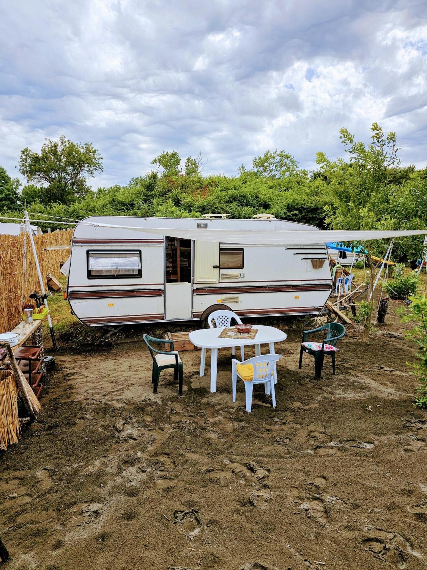 אתר קמפינג Beachfront Caravans צ'רנומורץ